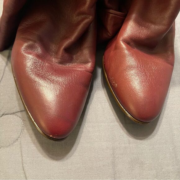 Etienne Aigner Red Heeled Boots with Vintage Flair - Picture 8 of 8